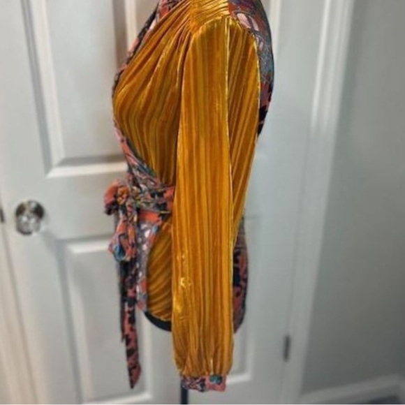 Anthropologie by Moulinette Soeurs Velvet and Silk Blend Wrap Blouse XS NWT - Picture 7 of 9